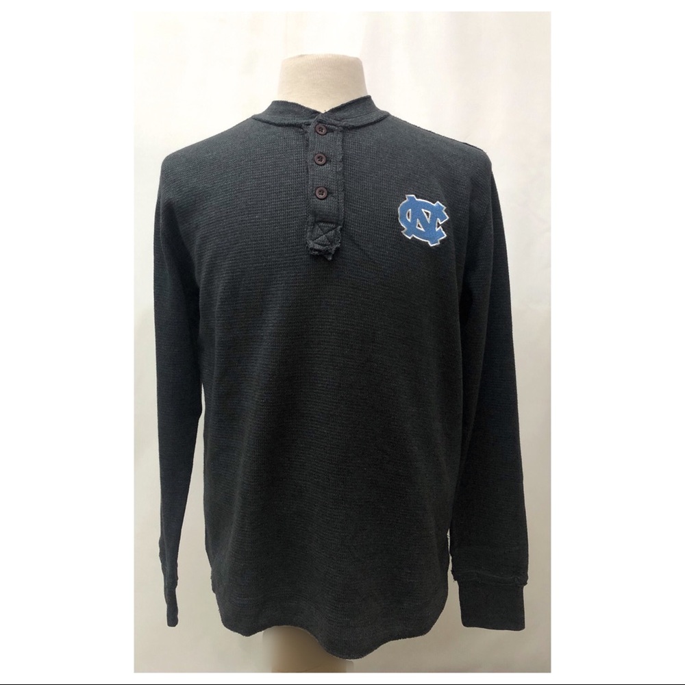 Colony Men's NC Tar Heels Grey Henley Shirt